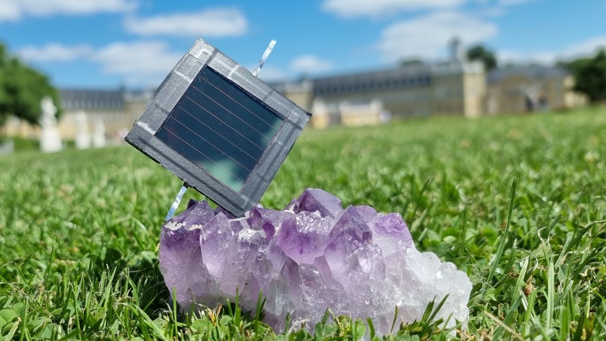KIT: Perowskit-Stapel steigern Energieausbeute