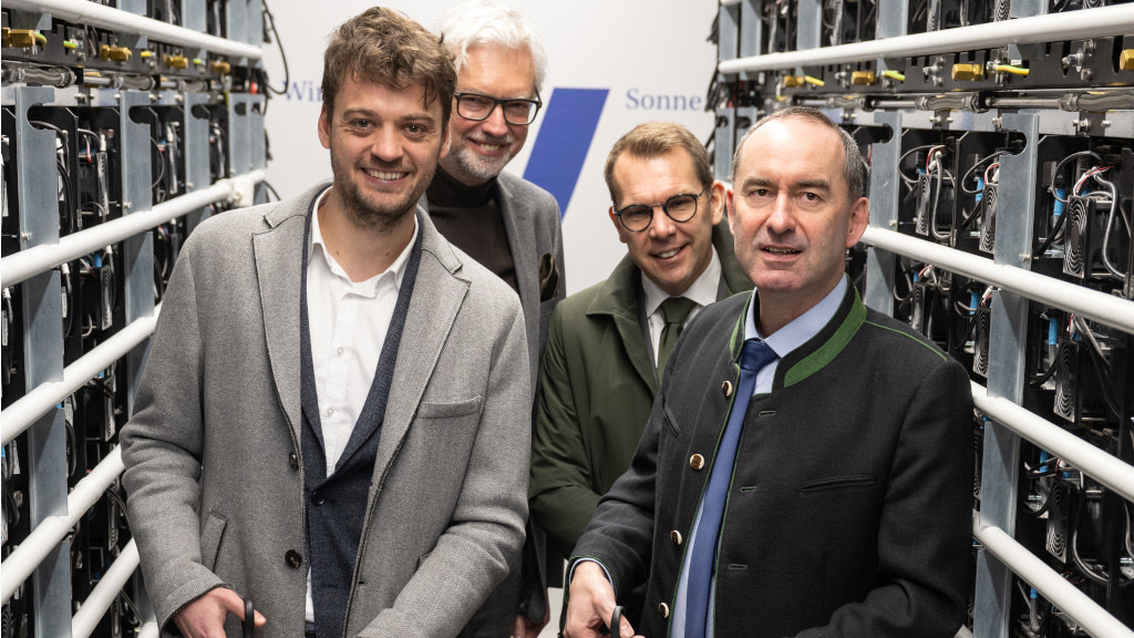 Verbund und Kyon Energy nehmen Großspeicher in Nordbayern in Betrieb