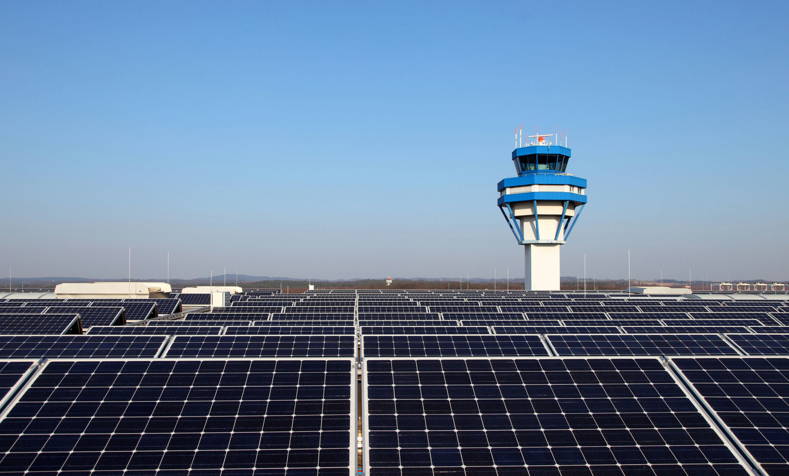 Flughafen Köln-Bonn investiert 2,5 Millionen Euro in Solar