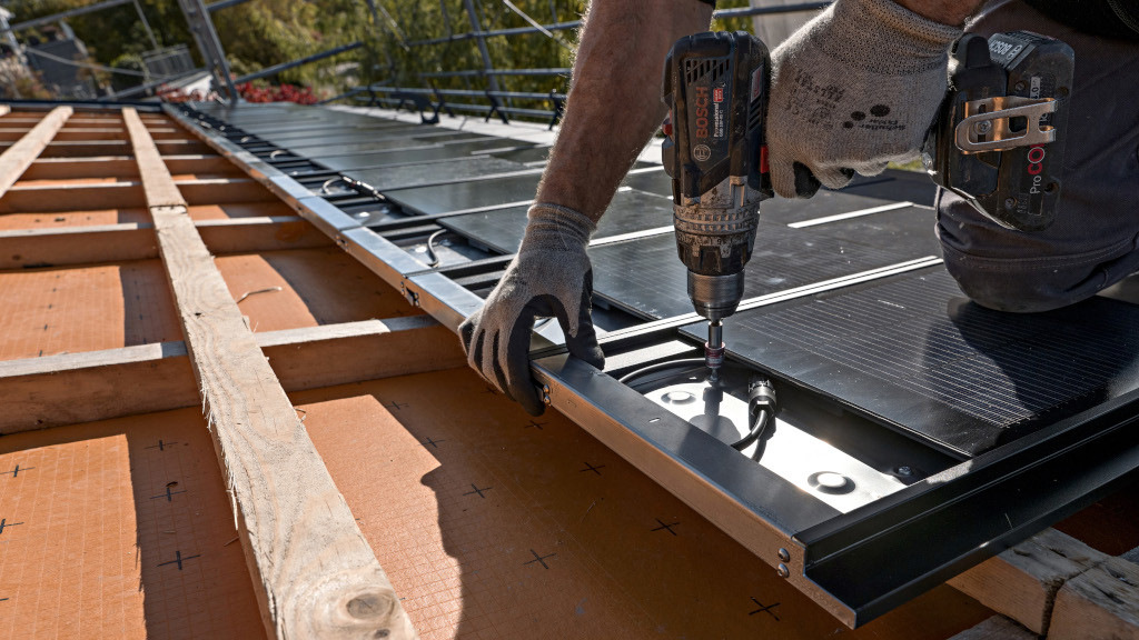 Meyer Burger: erste Projekte mit Solarziegel Tilde