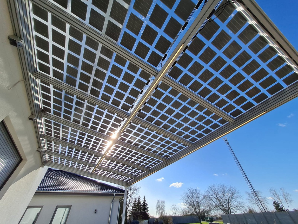 Gridparity﻿: semitransparente bifaziale Module für Überdachungen