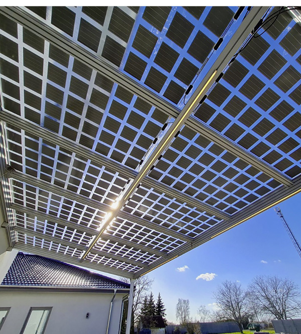Gridparity﻿ Semitransparente bifaziale Module für Überdachungen