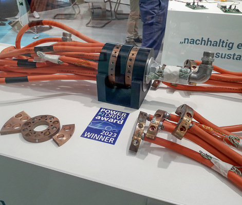 Im zylindrischen Ladestecker Charging Plug Cool-Load Megawatt von Paxos steckt eine Vielzahl kluger Lösungen. - © Foto: Heiko Schwarzburger
