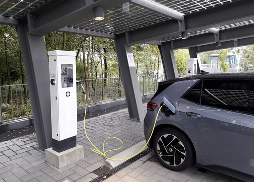 Solare Ladetechnik ist ein wichtiges Thema im Park.