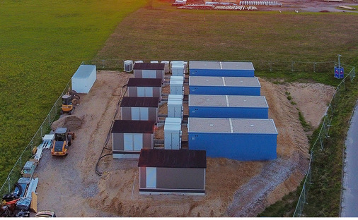 Fast 14 Megawatt Batterieleistung stützen hier das Netz. - © Foto: Eco Stor