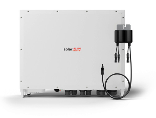 Der neue C&I-Wechselrichter Terra Max (330 Kilowatt) mit dem Power Optimizer H1300.