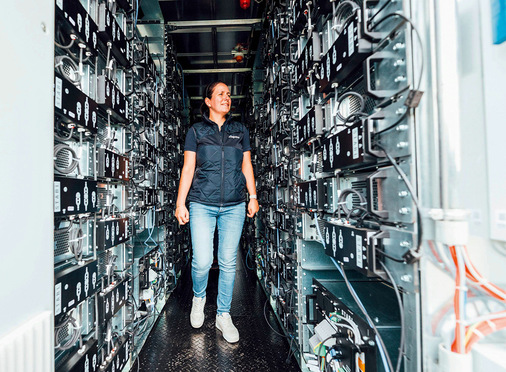 Die beiden Speicher können 1.849 Kilowattstunden Solarstrom puffern.