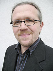 
Martin Bambach


ist Senior Manager für die Produktentwicklung und Projektleiter der Premium Plus Garantie bei der Conergy AG.
