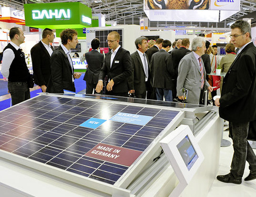 
Deutsche Kunden entdecken „Made in Germany“ neu: Weil der Eigenverbrauch den Markt beflügelt, spielen Sorgfalt, Präzision und Service eine wichtige Rolle. Nicht mehr das schnelle Geld entscheidet, sondern die nachhaltige Applikation.
