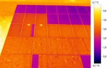 

2 Mit einer thermografischen Aufnahme in der Nacht lassen sich auch korrodierte Anschlüsse der Solarzellen aufspüren.

