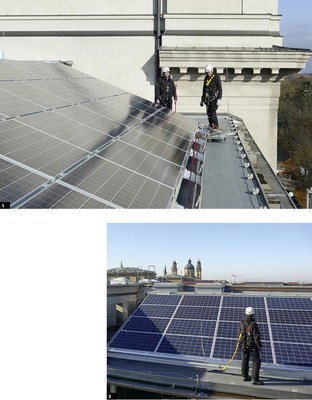 
1
 Vier Modulreihen übereinander erlauben eine sehr schmale und dennoch homogene Modulfläche. Als klar war, wie die Anlage auch den Denkmalschutz erfüllen kann, war die eigentliche Montage innerhalb weniger Tage erledigt.


2
 Die Anlage ist nach Osten ausgerichtet und ragt nicht über den First des Daches hinaus. Das war eine wichtige Forderung der Denkmalschützer.
