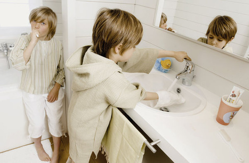 
In Mitteleuropa sind die Ansprüche an den Wasserkomfort sehr hoch: Sauberes kaltes und warmes Wasser, das faktisch sofort zur Verfügung steht, ist für die meisten Menschen selbstverständlich.
