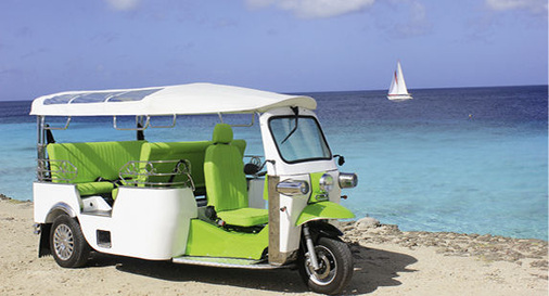 <p>
Mit null Emission zum Strand: Die E-Tuk-Tuks sind vor allem für die Tourismusbranche interessant.
</p> - © Fotos: Tuk Tuk Factory

