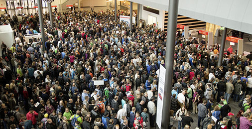 
Andrang während der Publikumstage auf der Internationalen Automobil-Ausstellung.
