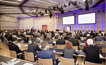 
Rund 400 Besucher aus ganz verschiedenen Branchen nahmen am Fachkongress Elektromobilität teil.
