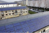 
Auf 190 Dächern eines Wohnkomplexes hat Centrosolar France eine Gesamtleistung von 3,7 Megawatt installiert.
