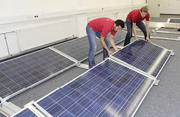 
Endspurt bei der Montage mit dem Aerofix 15. Jetzt fehlt nur noch ein Modul. Das sieht nach einem Rekord aus. 
