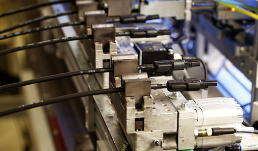 
Produktion der Steckverbinder Epic Solar 4 Thin bei Lapp Kabel in Stuttgart.
