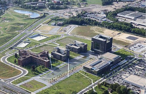 
Hauptquartier von Thyssen Krupp in Essen: Noch scheint sich die Industrie den Luxus ungenutzter Dachflächen leisten zu können.
