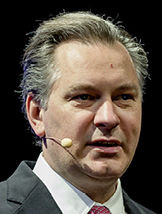 
Detlef Neuhaus ist geschäftsführender Gesellschafter der Solarwatt GmbH in Dresden. Einst als Modulhersteller gegründet, tritt Solarwatt seit vergangenem Jahr als Premiumanbieter für Systemlösungen in der Photovoltaik und in der Elektromobilität auf.
www.solarwatt.de
