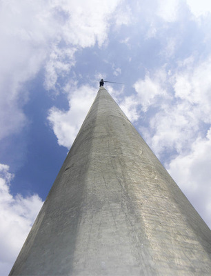 
Der neue Windgenerator der Antaris-Baureihe leistet 9,5 Kilowatt. Er wird derzeit auf Husum erprobt und ist sehr gut für die Landwirtschaft geeignet.
