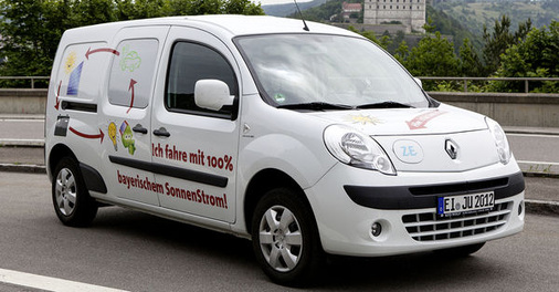 <p>
Elektrisch zu fahren entspricht eigentlich der Philosophie von Elektro Beck. Im Alltag bringt der Renault Kangoo Z.E. im Fuhrpark des Unternehmens jedoch Probleme: wegen der zu geringen Reichweite. 
</p> - © Foto: Elektro Beck

