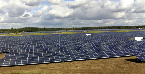 
Die Chinesen haben ihre Module auch für den Solarpark in Neuhardenberg geliefert, mit 145 Megawatt einer der größten Solargeneratoren in Deutschland.
