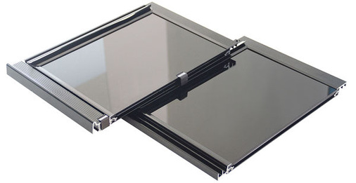 
Die Aluprofile sind den seitlichen Falzen von Dachziegeln nachempfunden.
