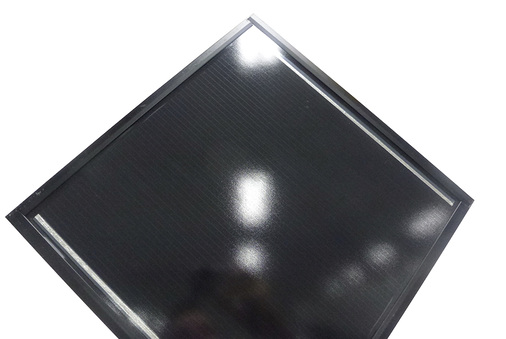 
Labormodul von Solar Frontier, das mit einem CIGS-Absorber mehr als 19 Prozent Wirkungsgrad erreicht. Die Dünnschichttechnik mit Kupfer-Indium-Halbleitern oder Cadmiumtellurid ist längst nicht ausgereizt.
