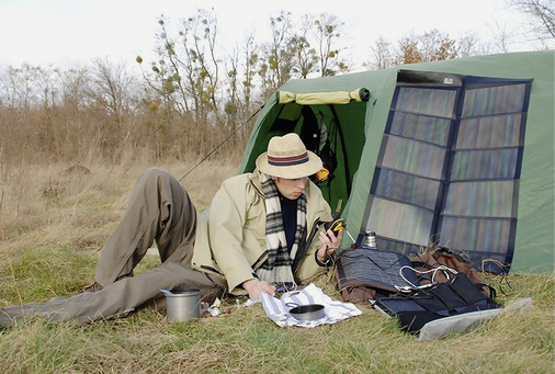 <p>
Flexible Module werden dort unentbehrlich, wo die Zivilisation weit weg ist und elektronische Geräte trotzdem funktionieren sollen. 
</p> - © Foto: Sunload

