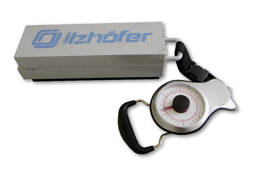 
Dieser Reibungsmesser gehört zum Angebot von Ilzosurf. Damit kann der Installateur die Eigenschaften des Daches genauermitteln.
