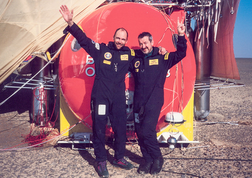 
Brian Jones und Bertrand Piccard nach der Weltumrundung im Ballon: „Ich war erschrocken, wie viel Gas wir verbraucht haben.“ 



