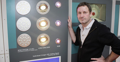 <p>
</p>

<p>
Antonius Quodt hat sich mit seiner Firma Lightlife auf anspruchsvolle Lichtkonzepte spezialisiert. LEDs und Photovoltaik passen zusammen, sagt er. Und ist bei der Priogo AG als neuer Aktionär eingestiegen.
</p> - © Fotos: Heiko Schwarzburger

