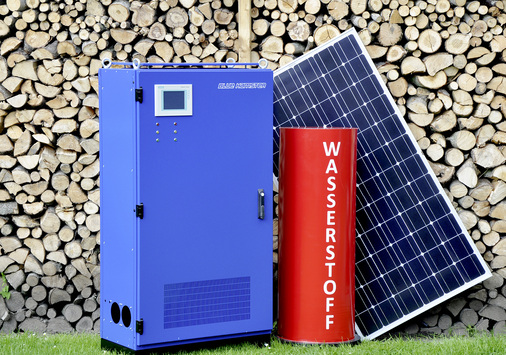 



Mit dem Blue Hamster will Mossau Energy die Vollversorgung von Gebäuden aus erneuerbaren Energien ermöglichen.
