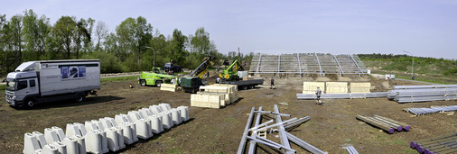 <p>
Bis zu 300 Monteure arbeiteten gleichzeitig auf der Baustelle, um den Bioenergiepark rechtzeitig fertigzustellen.
</p>

<p>
</p> - © Foto: Ulrich Gunka

