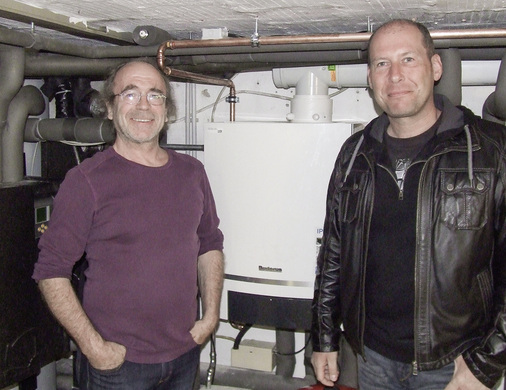 
Kunde Peter Böhm (links) und sein Handwerker Axel Kraut entwickelten gemeinsam ein passendes Konzept.



