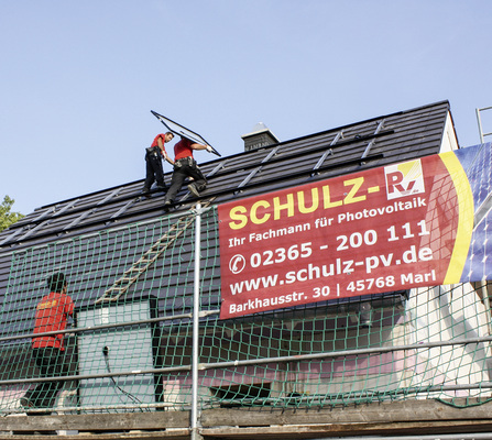 <p>
Neubauten treiben die Nachfrage: Für viele Bauherren gehört die Solaranlage mittlerweile dazu, verspricht sie doch niedrige Stromkosten und Unabhängigkeit von den Energiekonzernen.
</p>

<p>
</p> - © Foto: Heiko Schwarzburger

