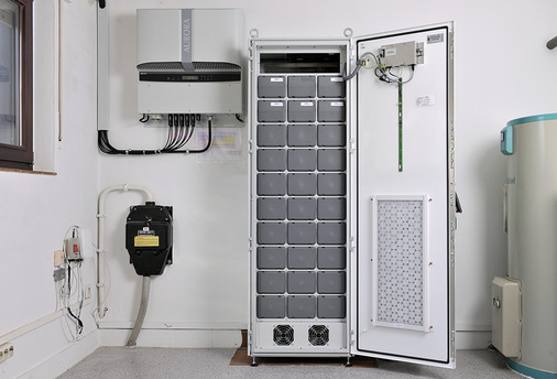 



Auch die Einbindung von Stromspeichern ist keine Hexerei. Im Bild: Lithiumspeicher von RWE.
