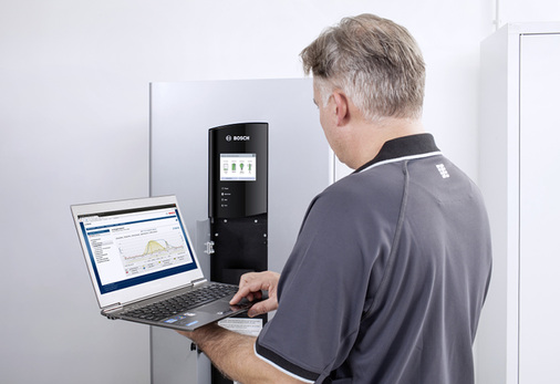 <p>
</p>

<p>
Moderne Stromspeicher werden über Software eingestellt und in Betriebsbereitschaft versetzt. Sie sind das Herz der elektrischen Energieversorgung im Gebäude.
</p> - © Foto: Bosch Power Tec

