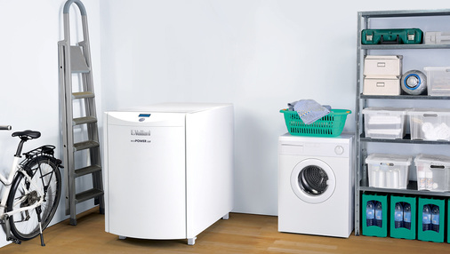 



Kleines Kraftpaket im Haustechnikraum: BHKW ergänzen den vielstimmigen Chor der erneuerbaren Energien. Denn die Gasmotoren lassen sich auch mit Biogas oder Windgas betreiben. Dadurch wird die elektrische Vollversorgung möglich.
