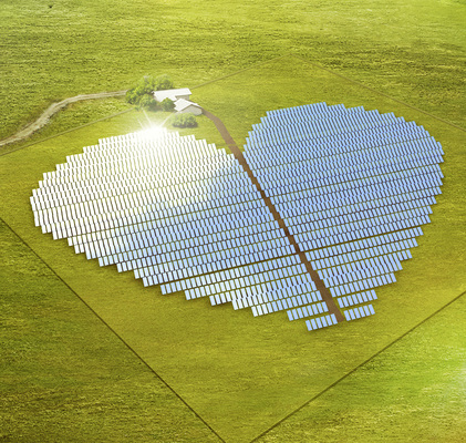 <p>
</p>

<p>
Im Anflug auf die Insel ist die Herzform des Solarparks am besten zu erkennen. In der Südsee zählt eben eine andere Geometrie als in der sonst so rationalen Welt. 
</p> - © Foto: Conergy

