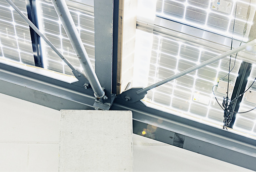 
Zehn Prozent mehr Tageslicht, und durch die Materialeinsparung wird auch das Gewicht der Dachlast reduziert. 



