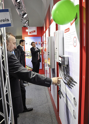 
Blitzschutzkonzepte für Solargeneratoren stellte Dehn im vergangenen Jahr vor.
