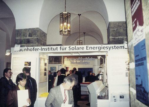 <p>
</p>

<p>
Mitte der 90er-Jahre war die Ausstellung noch relativ überschaubar. Zehn Jahre später platzte das Kloster förmlich aus allen Nähten, als durch das EEG der erste Boom der Photovoltaik ausgelöst wurde.
</p> - © Foto: OTTI

