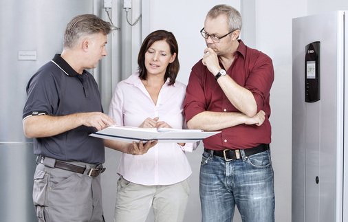 



Der Beratungsbedarf steigt: Der Einbau eines Stromspeichers erhöht die Unabhängigkeit des Endkunden.Er fordert jedoch auch den Installateur, der die Investition gut begründen muss.
