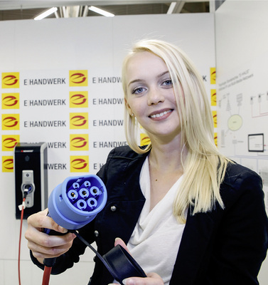 



Die Ladetechnik ist der Knackpunkt: Sie bietet dem Handwerk neue Produkte und Geschäftsmodelle. Zudem erhöht sie den Eigenverbrauch aus der Solaranlage.
