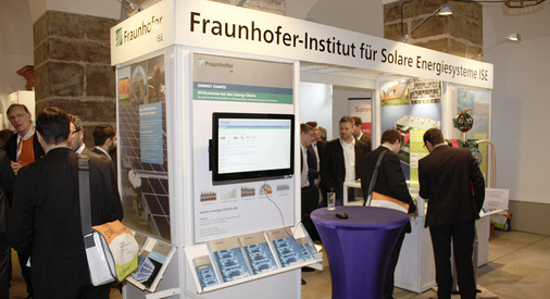 <p>
</p>

<p>
Wissenschaftler aus den Forschungsinstituten der Solarbranche gaben einen Ausblick auf die nächste Generation von Solarzellen und Solarmodulen.Dieses Thema werden wir intensiv im Maiheft von 
<b>photovoltaik</b>
 behandeln.
</p> - © Foto: HS

