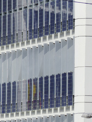 
Eine Fassade in Barcelona, die Strom erzeugt.
