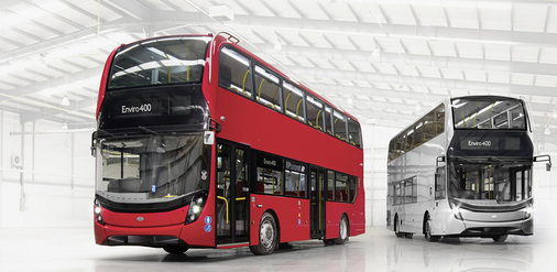 



Für den Bushersteller Alexander Dennis hat Akasol die Batteriesysteme für zwei Bustypen entwickelt.Im Bild zu sehen ist der Doppeldecker, auch ein Singledecker wird vollelektrisch betrieben.
