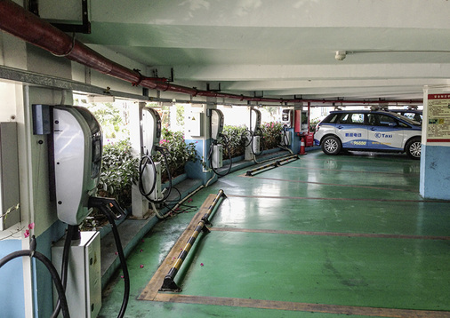 <p>
</p>

<p>
Im Parkhaus in Pingshan sind 40 Ladeplätze für Elektrofahrzeuge reserviert.
</p> - © Foto: Heiko Schwarzburger

